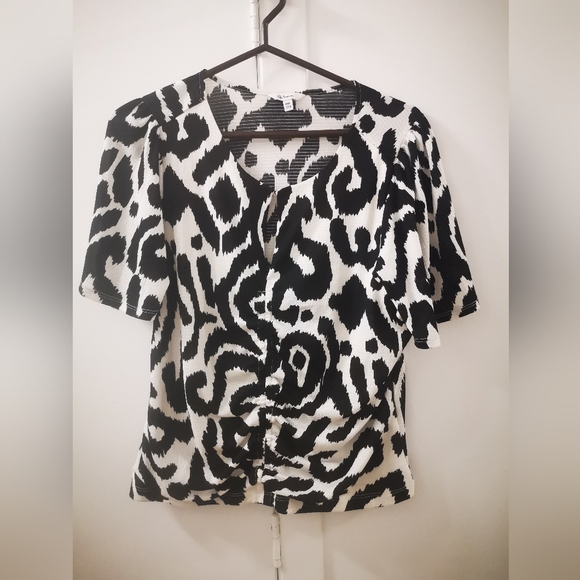 Reitmans short sleeved top animal print - Picture 1 of 4